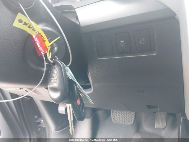 5TFDW5F11FX473791 Toyota Tundra Sr5 5.7l V8