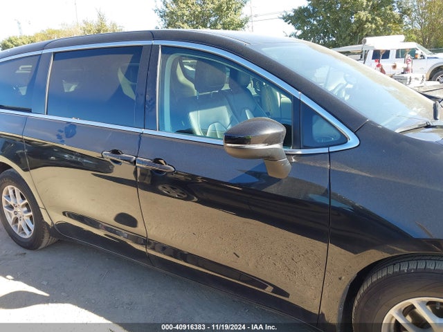 Chrysler Pacifica Touring L 2023 2C4RC1BG2PR625286 Image 14