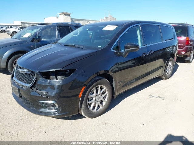 Chrysler Pacifica Touring L 2023 2C4RC1BG2PR625286 Image 2