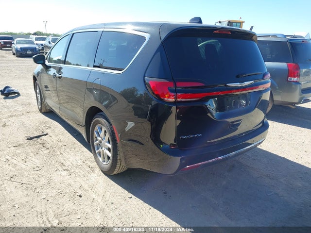 Chrysler Pacifica Touring L 2023 2C4RC1BG2PR625286 Image 3