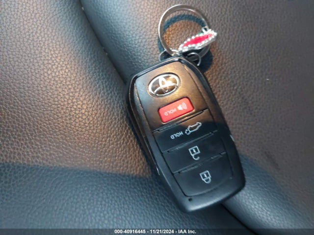 5TDKDRBH2RS543414 Toyota Highlander Xle