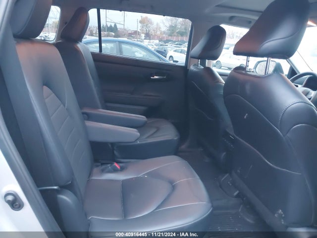 5TDKDRBH2RS543414 Toyota Highlander Xle