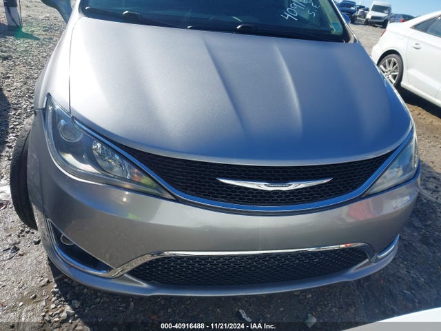 2C4RC1FG2JR100536 Chrysler Pacifica Touring Plus