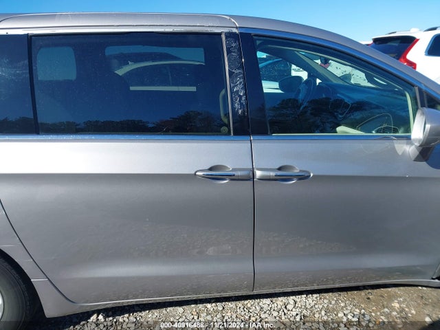 2C4RC1FG2JR100536 Chrysler Pacifica Touring Plus