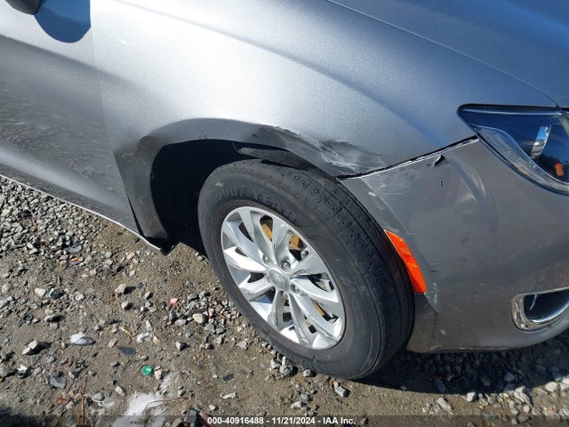 2C4RC1FG2JR100536 Chrysler Pacifica Touring Plus