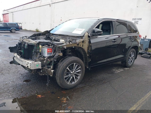 Toyota Highlander Xle 2017 5TDJZRFH1HS362455 Image 2