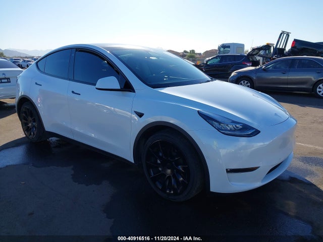 2021 TESLA MODEL Y 5YJYGDEEXMF208209 Photo 0