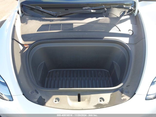 2021 TESLA MODEL Y 5YJYGDEEXMF208209 Photo 9