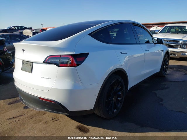 2021 TESLA MODEL Y 5YJYGDEEXMF208209 Photo 3