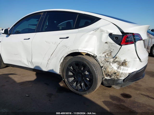 2021 TESLA MODEL Y 5YJYGDEEXMF208209 Photo 5