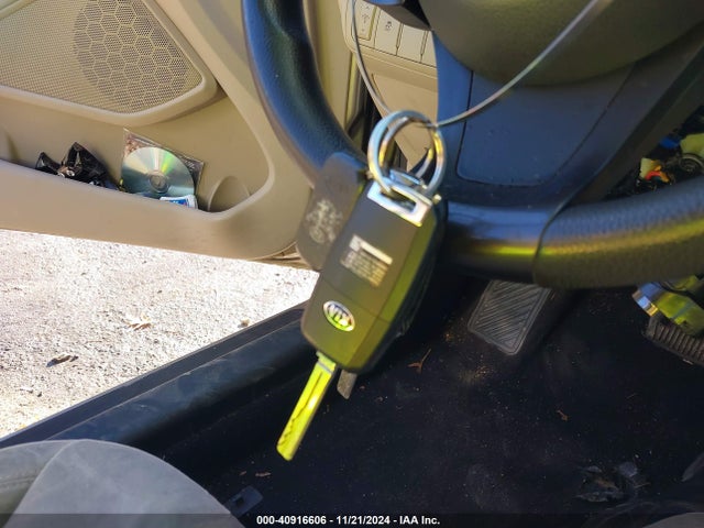 KIA Optima Lx 2015 KNAGM4A74F5530616 Image 11