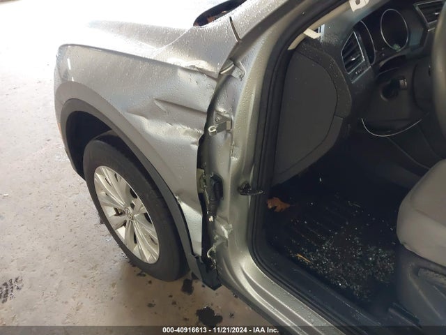 3VV0B7AX8KM162815 Volkswagen Tiguan 2.0t S