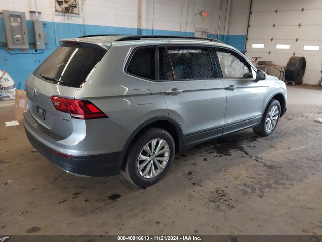3VV0B7AX8KM162815 Volkswagen Tiguan 2.0t S