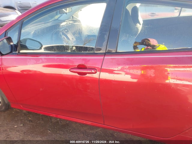 Toyota Prius Three 2016 JTDKARFU1G3527381 Image 14