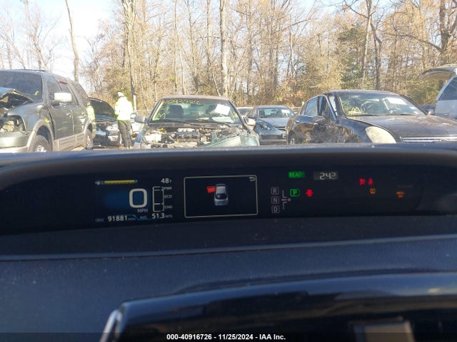 JTDKARFU1G3527381 Toyota Prius Three