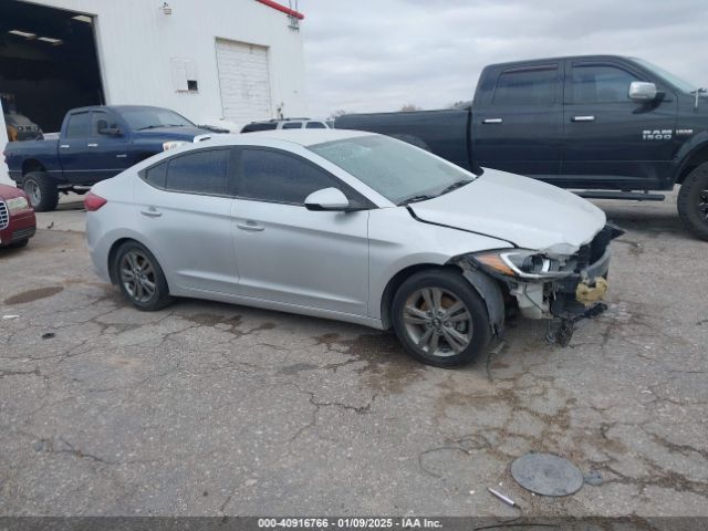 5NPD84LF5JH220305 Hyundai ELANTRA SEL