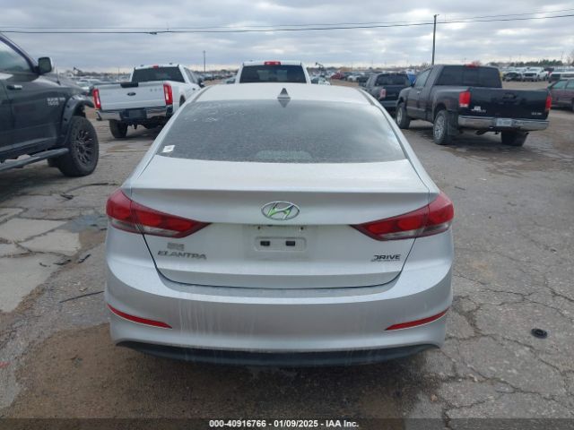 5NPD84LF5JH220305 Hyundai ELANTRA SEL