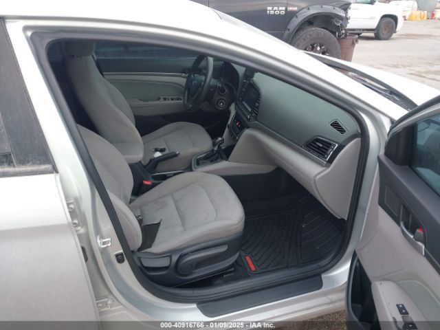 5NPD84LF5JH220305 Hyundai ELANTRA SEL
