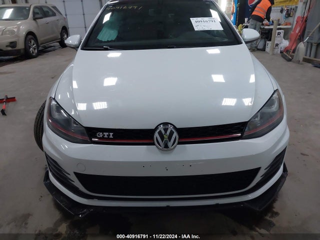 3VW4T7AU8GM025073 Volkswagen Golf Gti Se 4-door