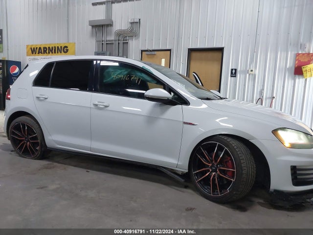 3VW4T7AU8GM025073 Volkswagen Golf Gti Se 4-door