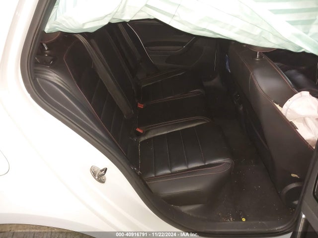 3VW4T7AU8GM025073 Volkswagen Golf Gti Se 4-door