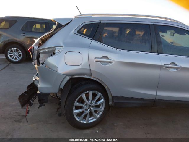 JN1BJ1CW7LW369468 Nissan Rogue Sport Sv Awd Xtronic Cvt