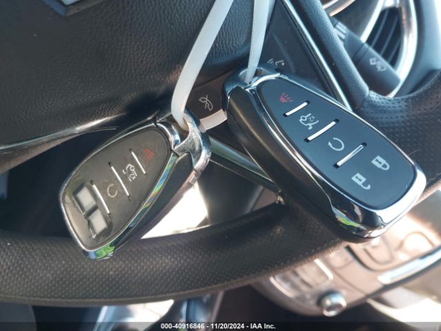 1G1ZD5STXLF111701 Chevrolet Malibu Fwd Lt