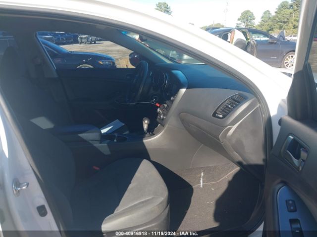 5XXGM4A75FG394799 KIA Optima Lx