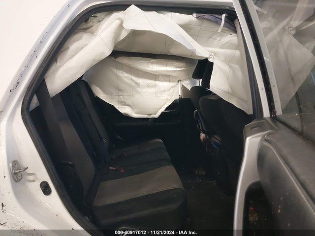 Toyota 4RUNNER SR5 2019 JTEBU5JRXK5637325 Image 8