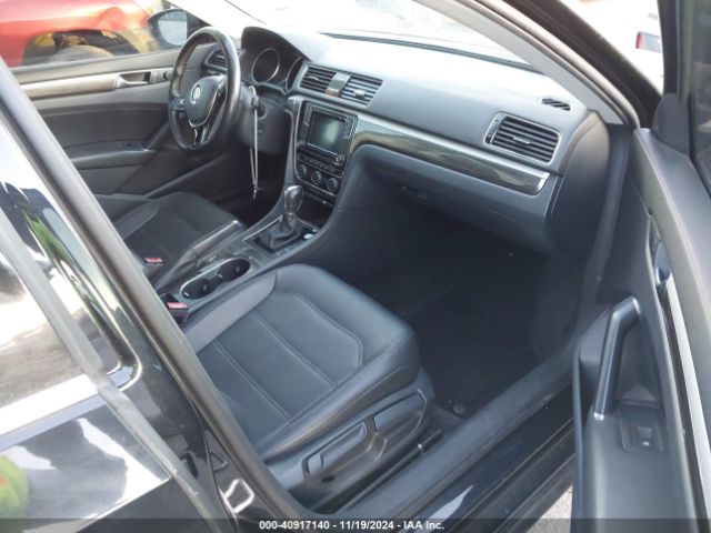 1VWBA7A32JC040746 Volkswagen Passat 2.0t Se