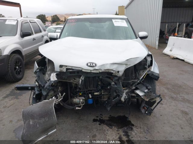 KNDJX3A55G7832110 KIA Soul !