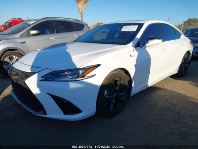 58AGA1C12NU021975 Lexus Es 300h F Sport