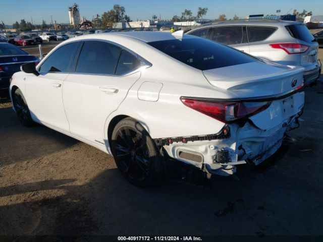 58AGA1C12NU021975 Lexus Es 300h F Sport
