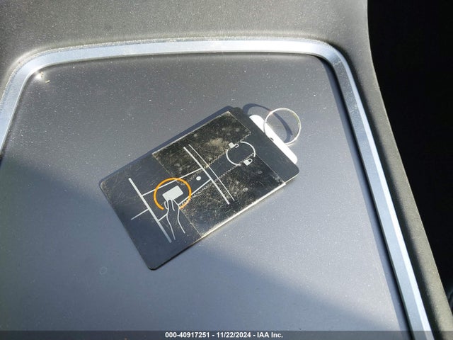 2021 TESLA MODEL Y 5YJYGDEE8MF198490 Photo 10