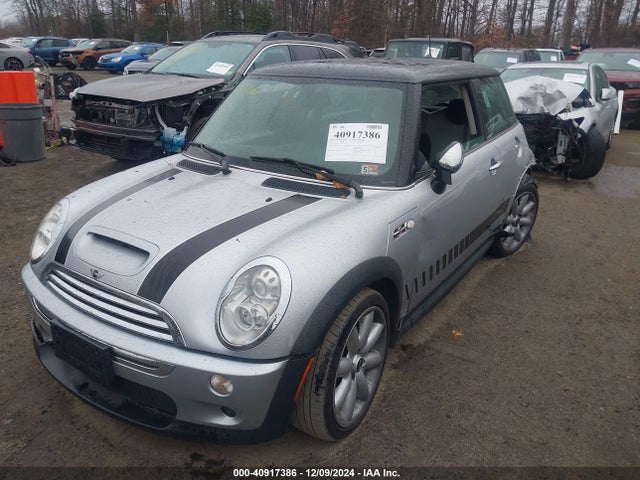 2005 MINI COOPER S WMWRE33545TG97180 Photo 1