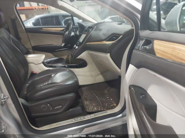 5LMCJ2D95GUJ18295 Lincoln MKC SELECT