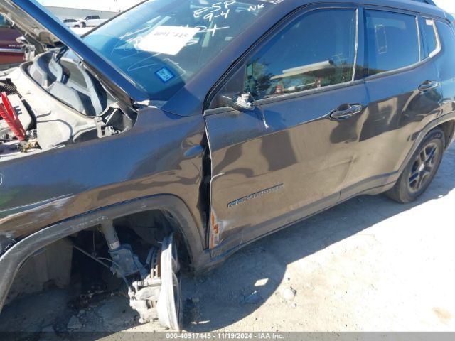 3C4NJCAB9JT271549 Jeep Compass Sport Fwd