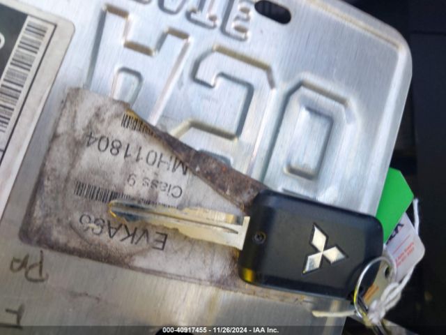 ML32AUHJXMH011804 Mitsubishi Mirage Carbonite Edition/es/le