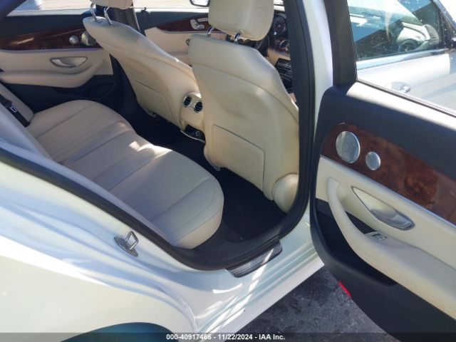 WDDZF4KB4HA056031 Mercedes-Benz E 300 4matic