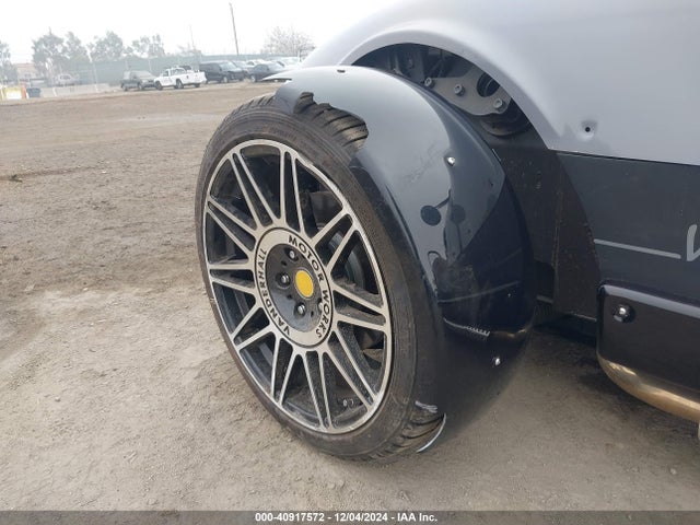 7KGTC2V13MR002566 Vanderhall Venice