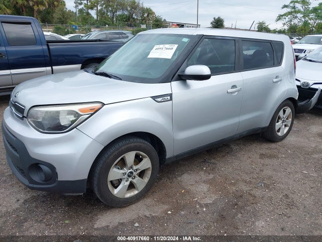 KIA Soul 2017 KNDJN2A22H7490932 Image 2
