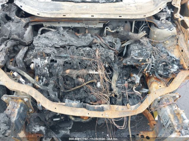 1FMCU0J96FUA17803 Ford Escape Titanium