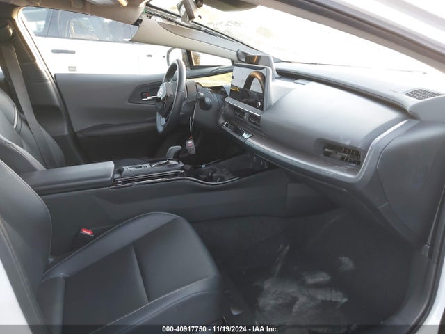 JTDACAAU8R3016249 Toyota Prius Limited