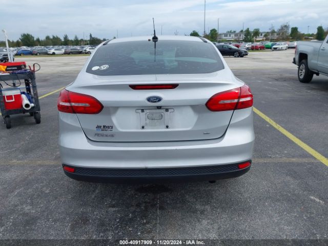 1FADP3F21JL229185 Ford FOCUS SE