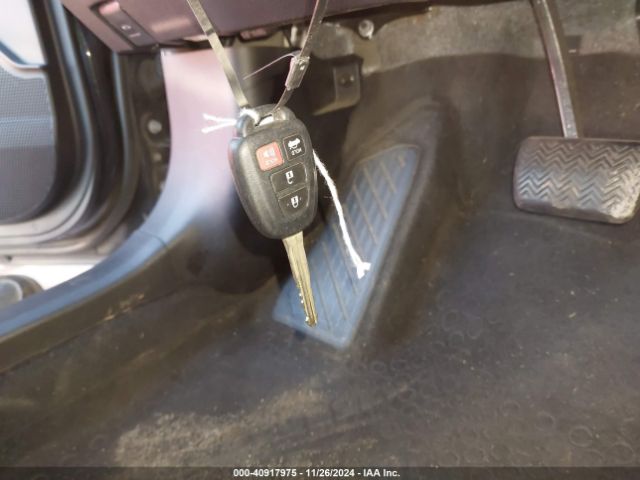 2T1BURHE8JC007173 Toyota COROLLA LE
