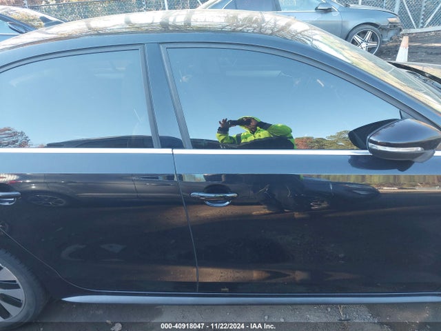 Aukcja sprzedaży 2015 Volkswagen Jetta Hybrid Sel Premium, vin: 3VW637AJ1FM412559, numer aukcji: 40918047