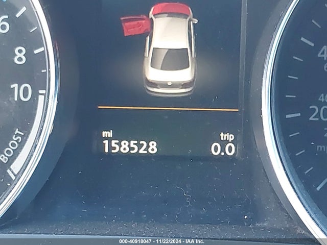 Aukcja sprzedaży 2015 Volkswagen Jetta Hybrid Sel Premium, vin: 3VW637AJ1FM412559, numer aukcji: 40918047