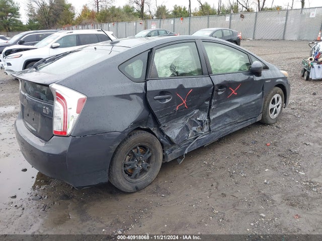 Toyota Prius Four 2015 JTDKN3DU7F0436569 Image 4