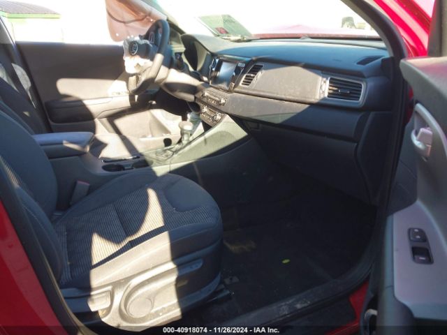 KNDCB3LC7J5190186 KIA NIRO LX