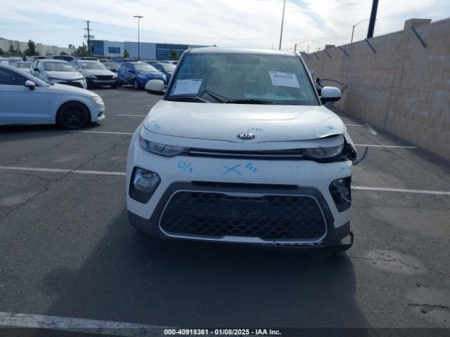 KNDJ23AU2L7709400 KIA SOUL LX